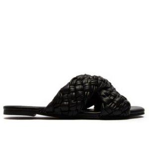 !! NEW !! Braided Slide Sandals in Black